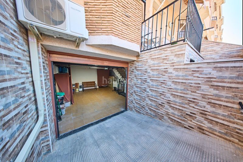 Foto 0cbb4c2f-e4df-49fc-b71e-e89db17f5ce8. Casa adossada amb aparcament a La Zubia Ciudad Zubia (La)