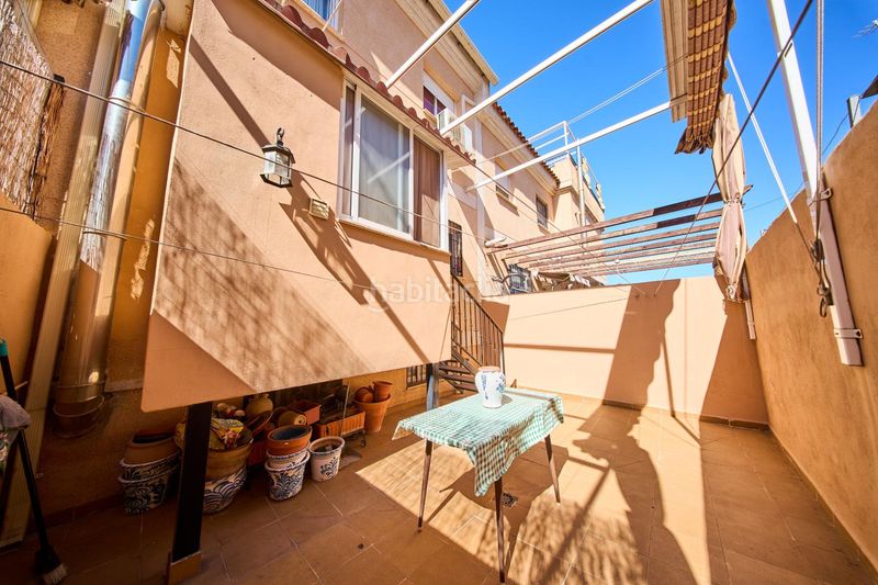 Foto 19af251f-94f6-498c-af9d-c93024f09c97. Casa adossada amb aparcament a La Zubia Ciudad Zubia (La)