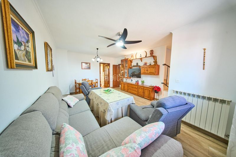 Foto 647dbb97-a2ff-4769-9018-1b1ab20db572. Casa adossada amb aparcament a La Zubia Ciudad Zubia (La)