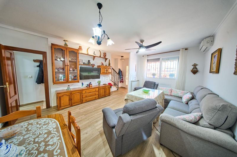 Foto 70a4d356-a94a-49e4-b534-2f467660aa93. Casa adossada amb aparcament a La Zubia Ciudad Zubia (La)