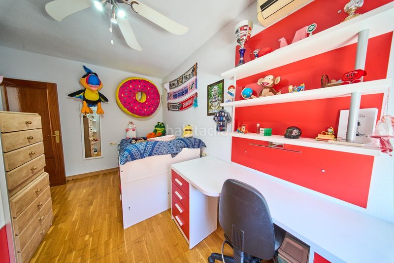 Foto b777067c-b944-4369-a3ed-ac47395eaa70. Casa adossada amb aparcament a La Zubia Ciudad Zubia (La)