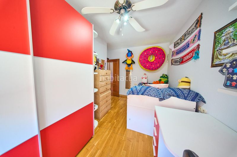 Foto c7989eab-f4b5-4348-9744-51aada3ebb3f. Casa adossada amb aparcament a La Zubia Ciudad Zubia (La)