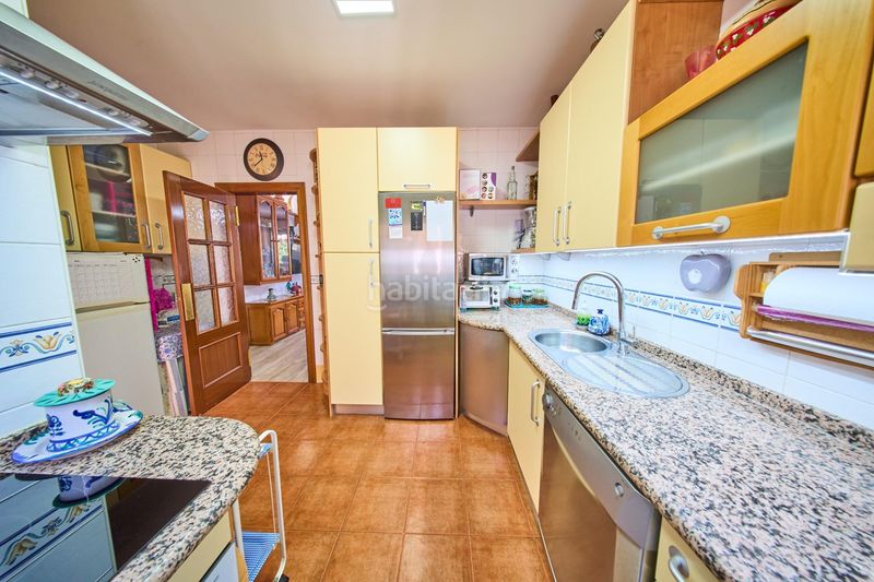 Foto cf3d1b6b-5bc2-42e5-9979-fbf024306799. Casa adossada amb aparcament a La Zubia Ciudad Zubia (La)