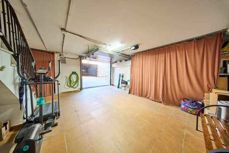 Foto f6734cca-224b-477e-ad71-9a324840bc17. Casa adossada amb aparcament a La Zubia Ciudad Zubia (La)