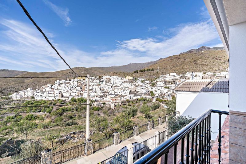 Foto 614d2430-4904-4298-a20f-631937a97b30. Pis a calle castillo 5 a Velefique