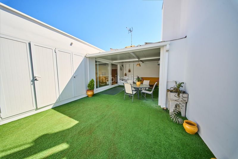 Foto d0c4d27e-5708-40d4-baba-e028fea0b680. Casa adossada a Barrio de Zaidín Granada