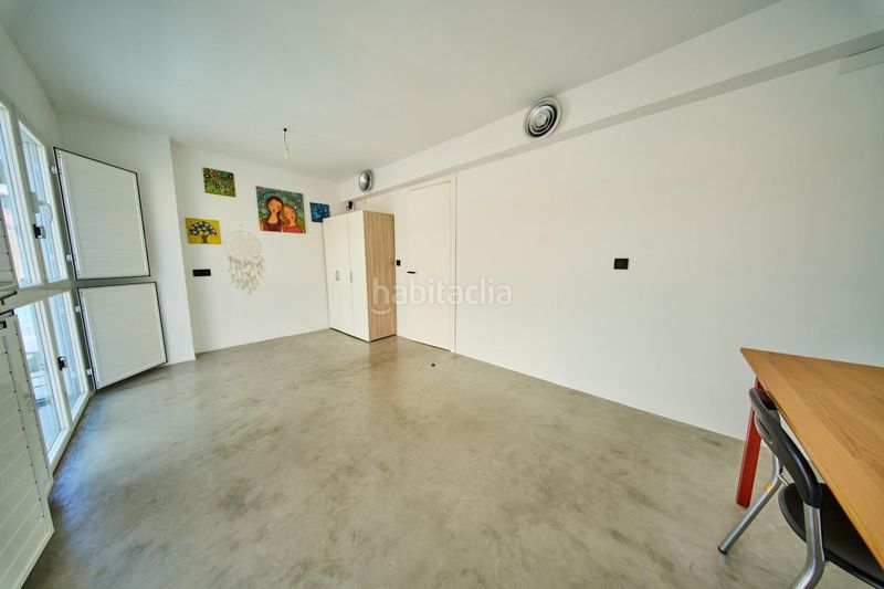 Foto f694626e-752b-4d42-b188-4a68832c85c6. Casa adossada a Barrio de Zaidín Granada