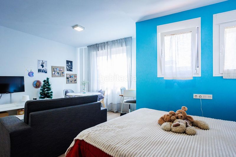 Foto f6dd9123-b8b2-4dbc-91b9-52643a30e6e2. Estudi a San Ildefonso Granada