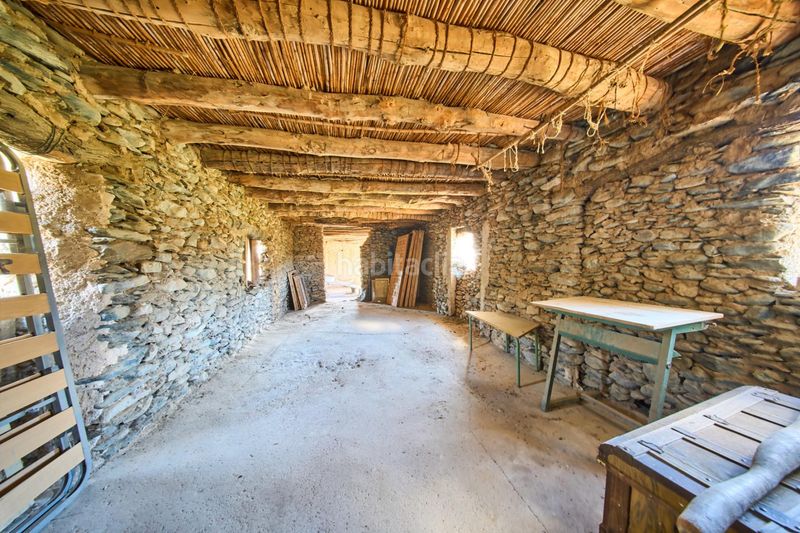 Foto f5b08980-42b9-4198-a61d-2225883d99b7. Masia a Cáñar