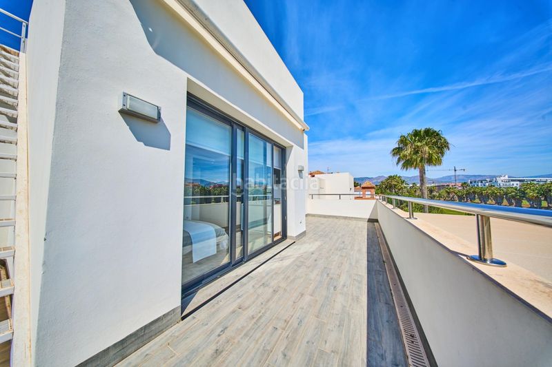 Foto 1696bafd-16f5-405e-85ec-f3e890b7f604. Xalet amb aparcament piscina a Playa de Granada Motril