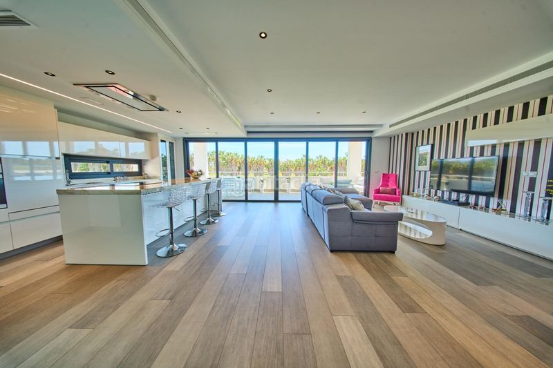 Foto 2c07664f-92e5-45dc-8187-00a83981d583. Xalet amb aparcament piscina a Playa de Granada Motril