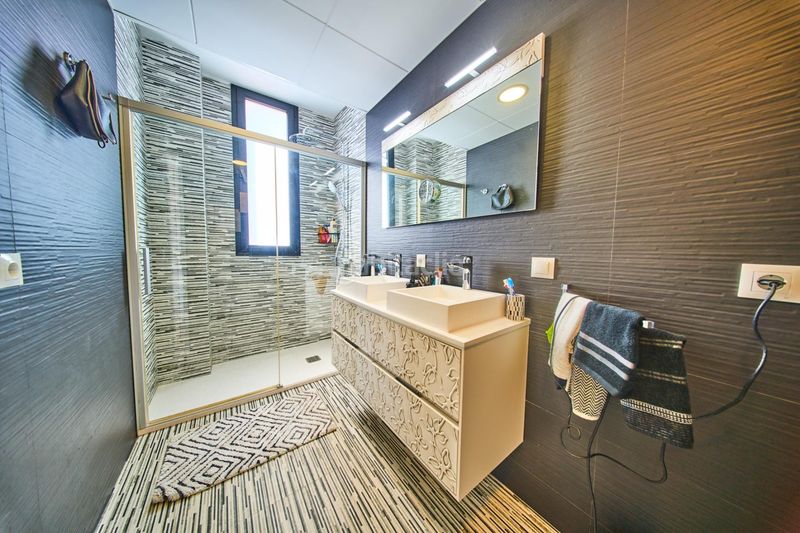 Foto 6c30aaee-43b7-403a-87a7-2b5ddf0cd57f. Xalet amb aparcament piscina a Playa de Granada Motril