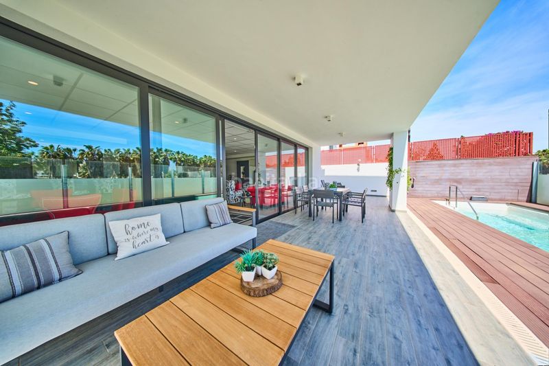 Foto 715b45a1-d7d7-4ebd-bc35-761219b87ab0. Xalet amb aparcament piscina a Playa de Granada Motril