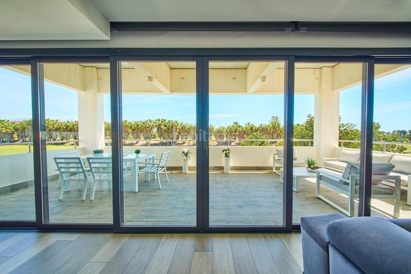 Foto 8377357e-53c2-4ac0-b66a-b6282895822f. Xalet amb aparcament piscina a Playa de Granada Motril