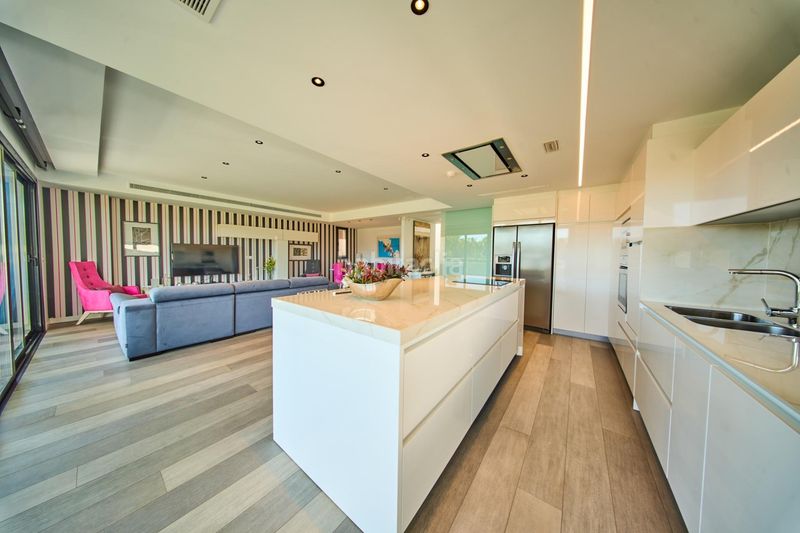 Foto ab8096b9-dcad-40e6-97ad-800914778a43. Xalet amb aparcament piscina a Playa de Granada Motril