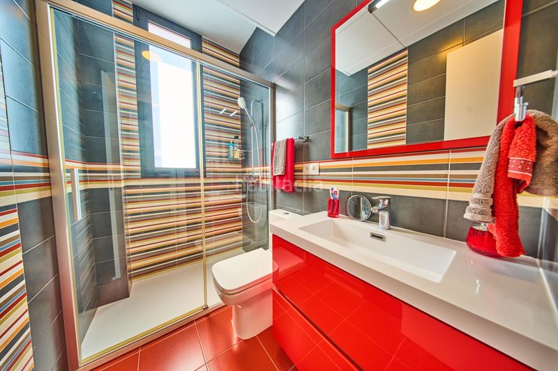 Foto b3bb831a-8447-4d64-92e3-a5c870c12918. Xalet amb aparcament piscina a Playa de Granada Motril