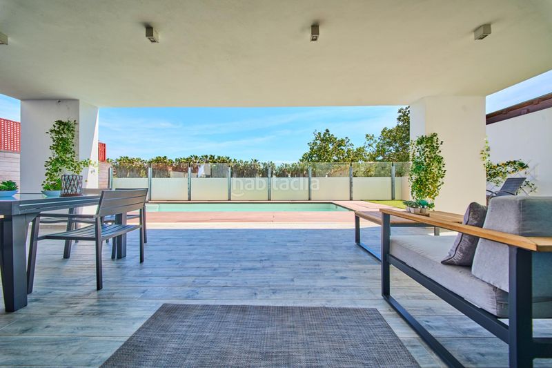 Foto ca97e5b4-9755-4791-aa66-3ea0f862a48a. Xalet amb aparcament piscina a Playa de Granada Motril