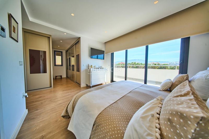 Foto cce78baf-0173-4e71-b6d1-ef888599e4c4. Xalet amb aparcament piscina a Playa de Granada Motril