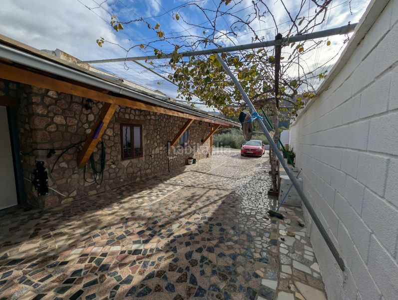 Foto 15979ba1-d80c-4425-b8ca-6732e3d20c0a. Masia amb aparcament piscina a Órgiva