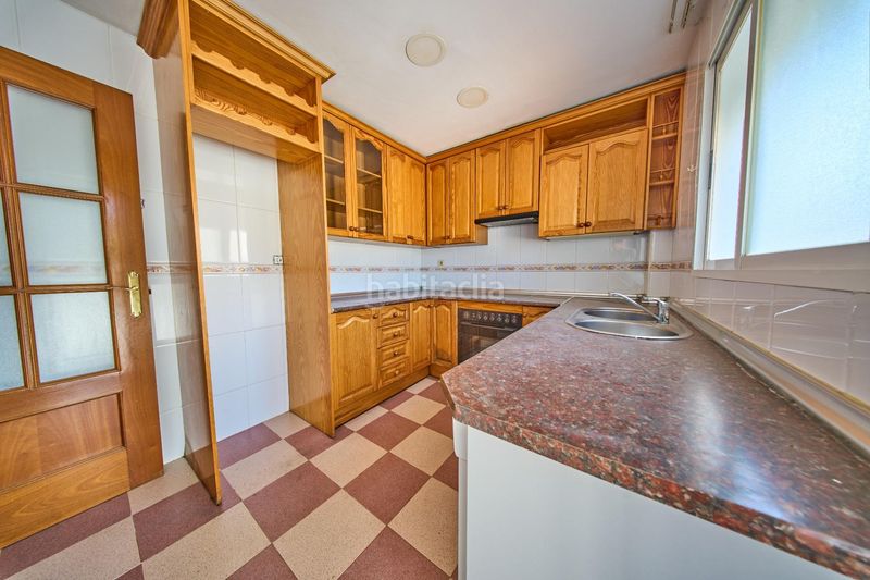 Foto 1e7a8753-9d41-4875-b599-94934fe4b216. Casa a schiera con parcheggio in San Cayetano Churriana de la Vega