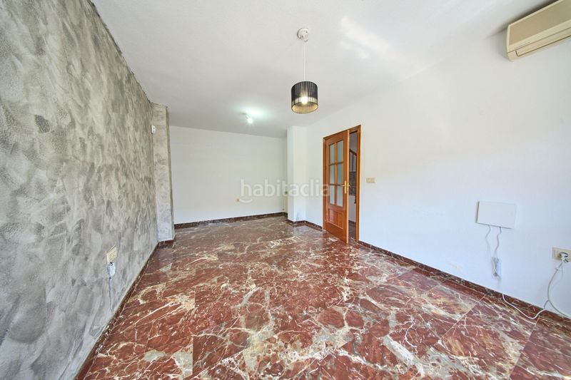 Foto 4bdab95f-8a88-4dd0-94a1-d2ea600b5758. Casa a schiera con parcheggio in San Cayetano Churriana de la Vega