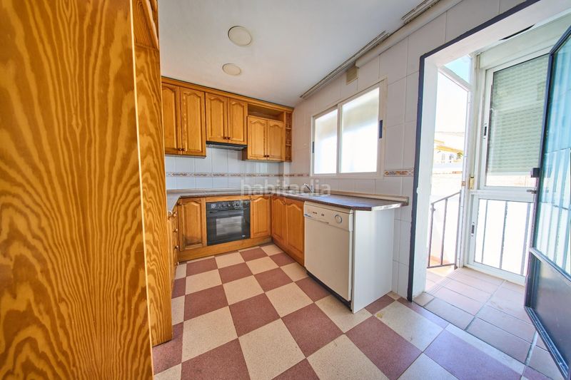 Foto d38897e4-4b52-4b9c-9c4f-732ba5aca89a. Casa a schiera con parcheggio in San Cayetano Churriana de la Vega