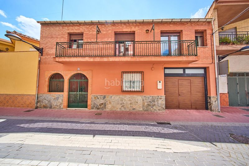 Foto 88781709-a016-496c-a82c-5810b6fac25e. Casa aparellada amb aparcament a Poniente Armilla