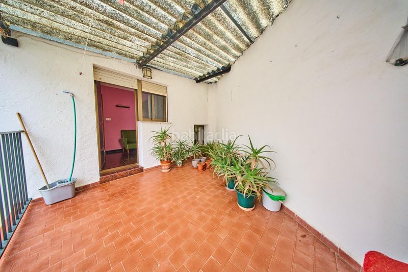 Foto 8909a99f-84d3-43af-b02a-2e37dd050e75. Casa aparellada amb aparcament a Poniente Armilla