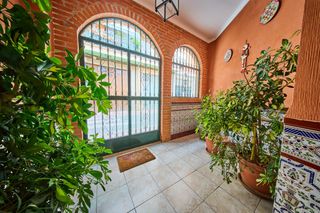 Casa aparellada  Calle veleta. Oportunidad única en armilla!