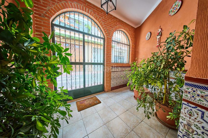 Foto 9d9ff82b-cfce-440e-aad8-940946491939. Casa aparellada amb aparcament a Poniente Armilla