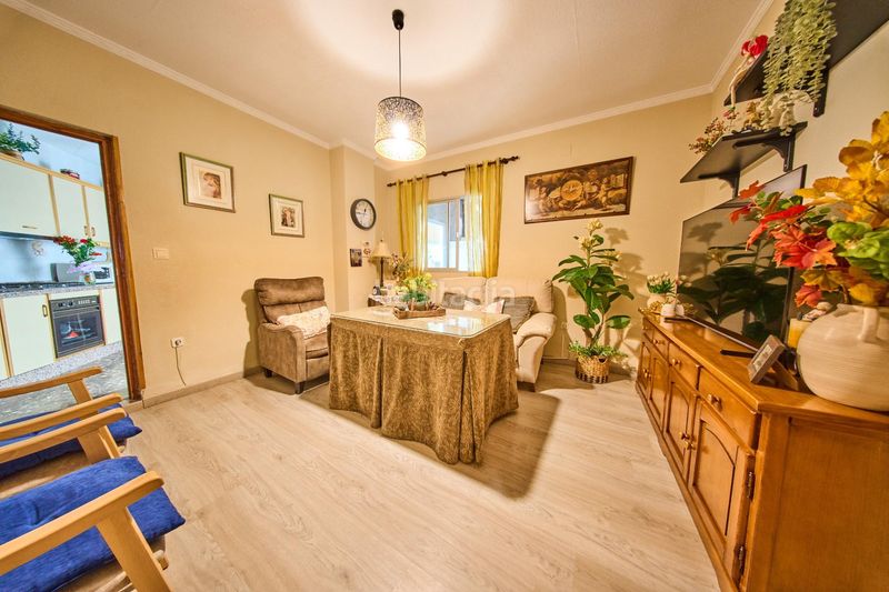 Foto bd18c8b5-4d3c-42b4-a11c-527b51c65b34. Casa aparellada amb aparcament a Poniente Armilla