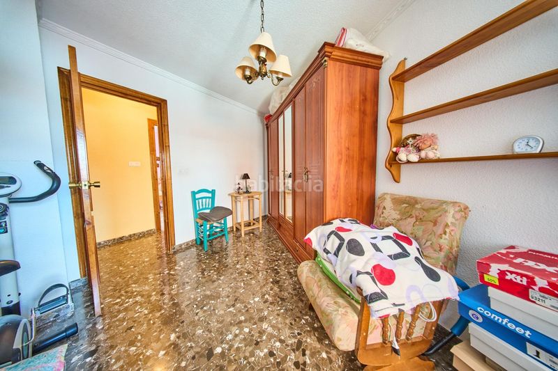 Foto bd4cf224-dc3a-44ef-8c5f-ea6cd389a843. Casa aparellada amb aparcament a Poniente Armilla