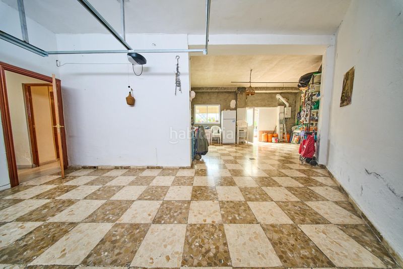 Foto d14ac616-1e3c-4874-9927-21cd5e05bde8. Casa aparellada amb aparcament a Poniente Armilla