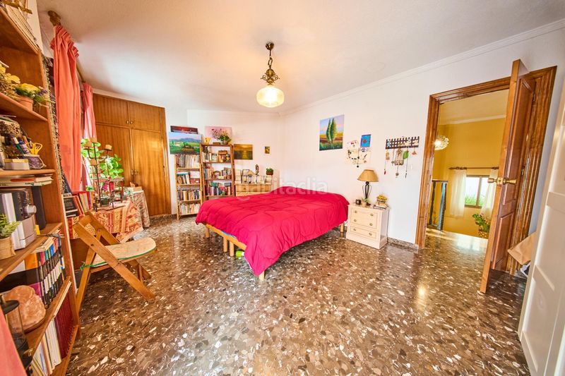 Foto d2d281d4-6f68-43fb-800c-610192fe3aff. Casa aparellada amb aparcament a Poniente Armilla
