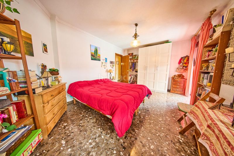 Foto d9501665-3df7-4e46-919d-8ee8553fe279. Casa aparellada amb aparcament a Poniente Armilla