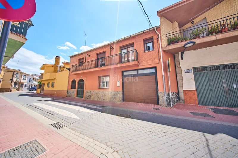 Foto f1aba08d-db07-4904-b786-3bc3147b120f. Casa aparellada amb aparcament a Poniente Armilla