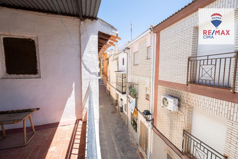 Foto 2a6ef67e-3a2a-4945-92af-0eb5b8c96ce4. Casa amb aparcament a Zújar