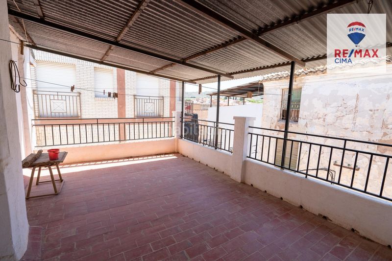 Foto be171b53-ba4a-433c-aade-c4b32e76fd4e. Casa amb aparcament a Zújar