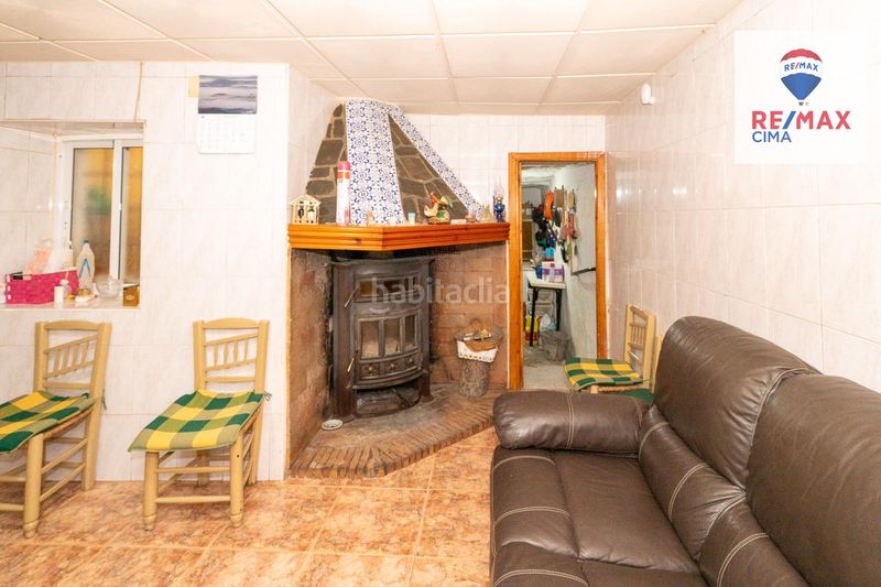 Foto d4c940e7-c353-49ef-aa09-13e81ad3afd5. Casa amb aparcament a Zújar