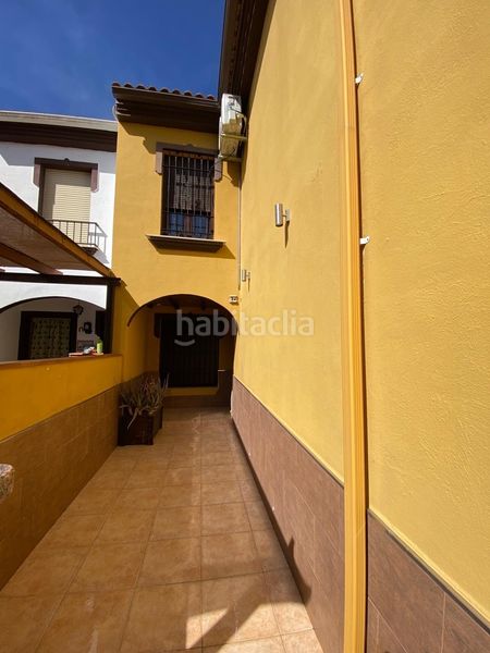 Foto abcdd040-3f44-4223-96c2-1e5a7b1dd450. Casa adossada amb aparcament a Chauchina