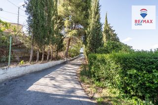 Xalet  Moncayo. Oportunidad �nica en baza! finca exclusiva con casa y cueva trad