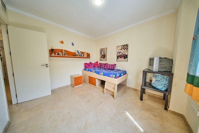 Foto 125aa561-ffb1-4b33-8f2a-8b854916879e. Casa aparellada amb calefacció aparcament piscina a Ogíjares