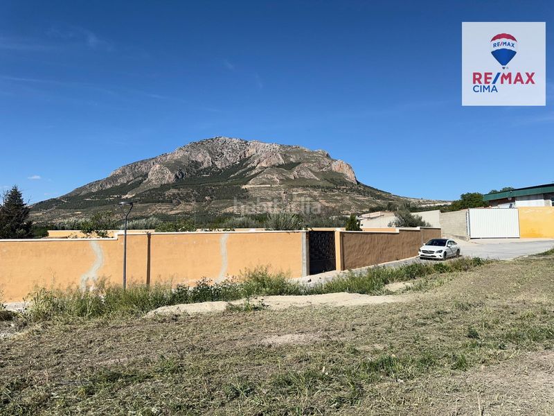 Foto d16b3498-4b55-4fdd-bc60-e38cbee92bc4. Terreny residencial a Zújar