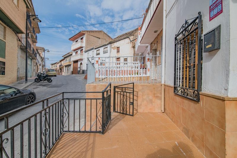 Foto 00dbce57-2f98-48e5-95d3-789e7bc965f6. Casa aparellada a Pinos Puente