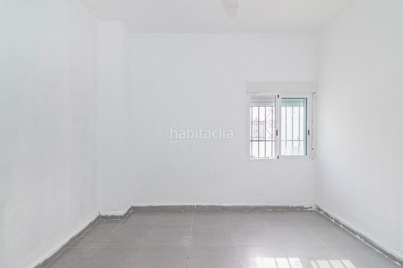 Foto 4adbc7d6-19b0-4e90-a69e-4247d2037c10. Casa aparellada a Haza Grande Granada