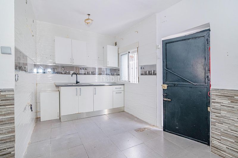 Foto e58b8bdf-8e2d-4212-9d54-d1e32e38437e. Casa aparellada a Haza Grande Granada