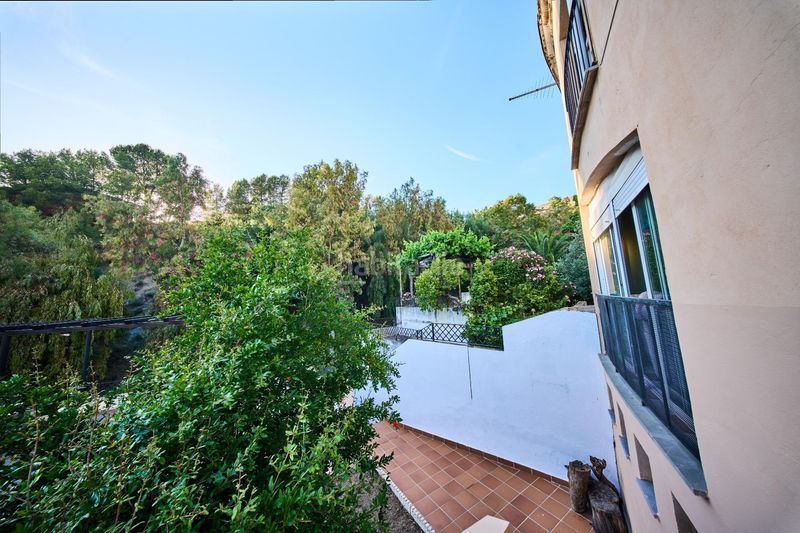 Foto dd1f28b0-9348-4777-9631-7db1557b18d3. Casa amb calefacció aparcament a Cenes de la Vega