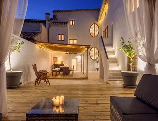 Bauernhof in Darro 8. Una joya histórica de 1889 en el corazón de huéscar