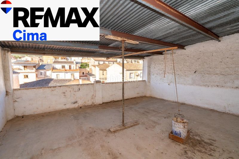Foto 7377f829-b3df-4102-a20e-38536a6c857f. Casa adossada amb aparcament a Zújar