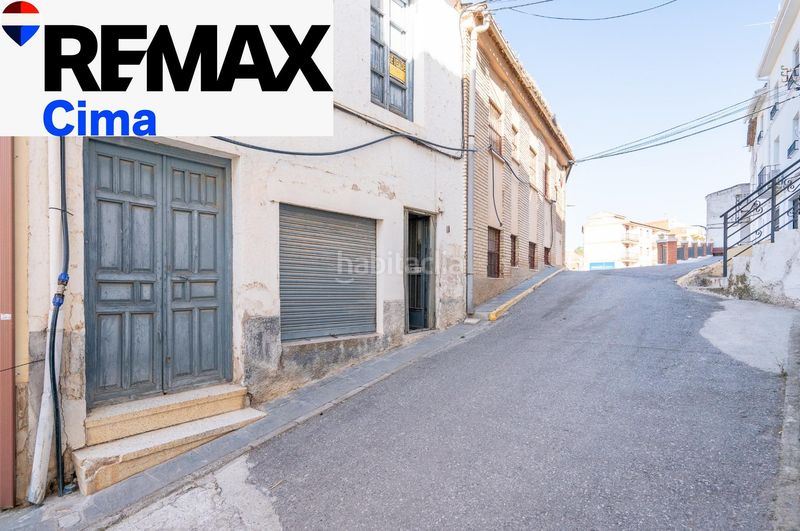 Foto a43caa47-1d1b-4f49-9210-9927f4305549. Casa adossada amb aparcament a Zújar